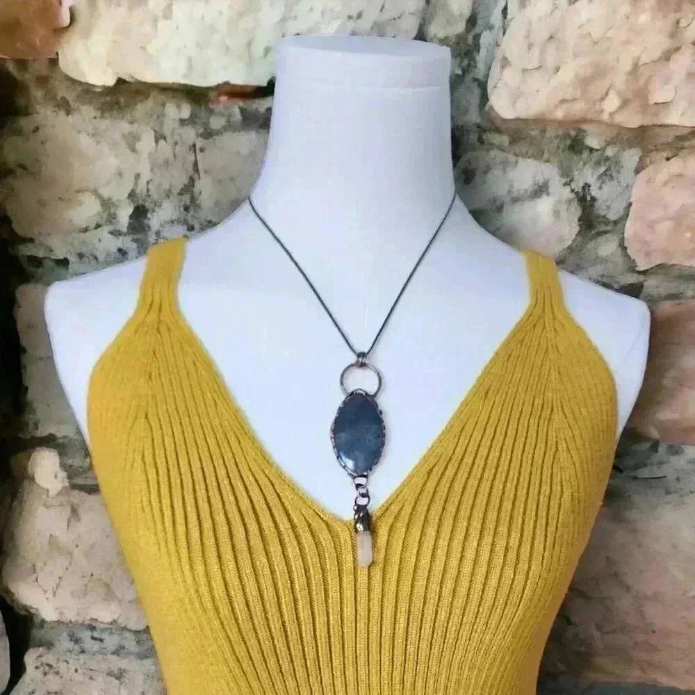 Genuine Labradorite Stone White Crystal Copper Handmade Pendant Necklace